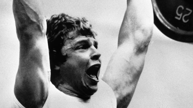 Zemřel legendární vzpěrač Ota Zaremba. Měl olympijské zlato i světový rekord Zemřel legendární vzpěrač Ota Zaremba. Měl olympijské zlato i světový rekord