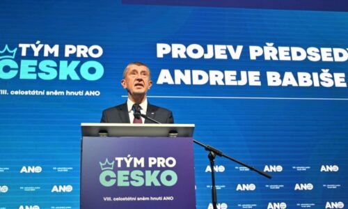 Babiš zahájil sněm ANO ostrým útokem na média: Je to náš největší soupeř