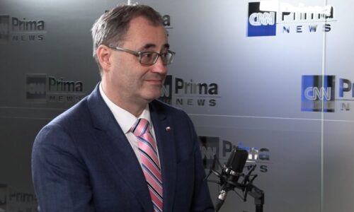 Finanční bonus za prevenci, více tělocviku i nový trestný čin. Šťastný nastínil své plány