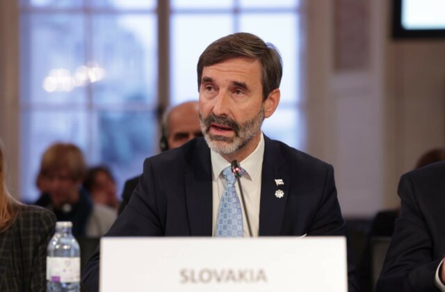 803327_blanar-640x420.jpg Blanár odsúdil ruské útoky na energetické ciele, vyjadril podporu ukrajinským civilistom