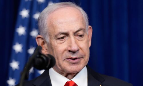 Americkí vyslanci sa v sobotu mali stretnúť s Netanjahuom. USA chcú v Gaze stavať letoviská a dátové centrá