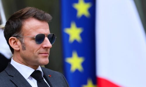Mozgy našich detí nie sú na predaj. Macron chce, aby od septembra platil zákaz sociálnych sietí do 15 rokov