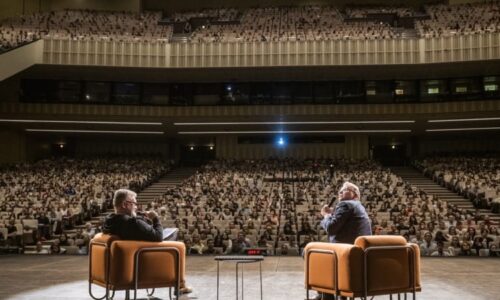 KOMENTÁŘ: Nejlepší boj proti dezolátům? Budovat Západ, který přestane sám sebe ničit