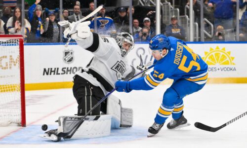 Dvorský opäť skóroval a bodoval aj slafkovský, černák pre zranenie nedohral