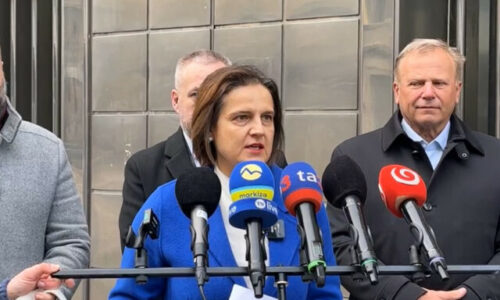 Liberáli podávajú trestné oznámenie pre podozrenie zo sabotáže, zodpovednosť za marenie schôdzí má podľa nich niesť Raši – VIDEO