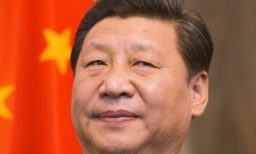 Predbehol pokus o puč. Čínsky prezident, rovnako ako vládcovia pred ním udržiava početné klany pod kontrolou