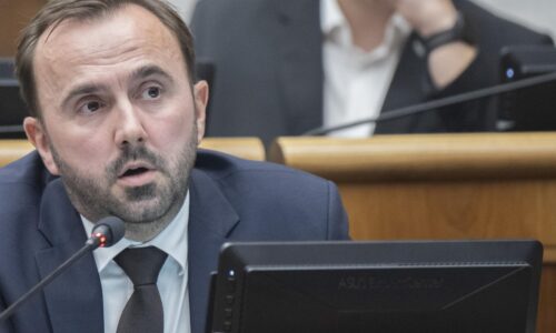 Slovensko je rajom pre daňových podvodníkov, najmä s DPH, tvrdí PS a hovorí o stámiliónových únikoch