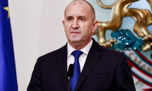 Trump potrebuje ďalšieho Orbána: opustí Radev Ukrajinu a urýchli kolaps EÚ?