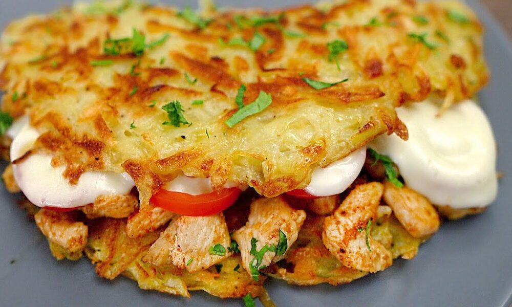 Ein köstliches Gericht aus Kartoffeln und Hähnchenbrust mit Gemüse.