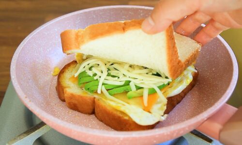 I’ve never eaten such delicious one pan egg toast❗️ Quick breakfast in a few minutes