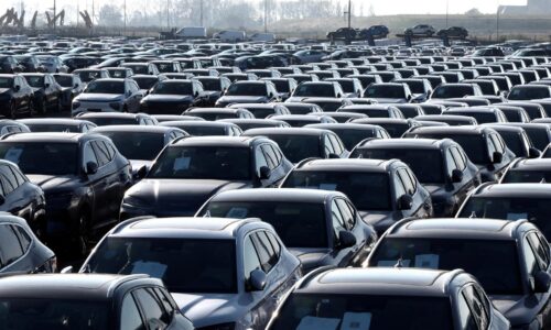 Predaje nových áut vlani v Únii mierne stúpli, rastie popularita elektromobilov