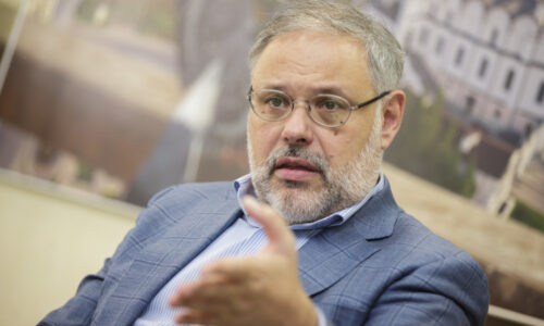 “Kam sa podeli vytlačené eurá?” Ekonóm Chazin predpovedá historicky najväčšiu krízu