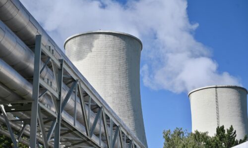 Úroveň diskusie o jadrovom bloku zachraňuje KDH, inak je úplne zúfalá