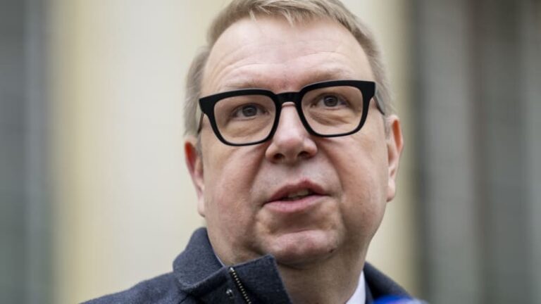 Vyplácení superdávky by se mohlo odložit, řekl juchelka. koho se to bude týkat?