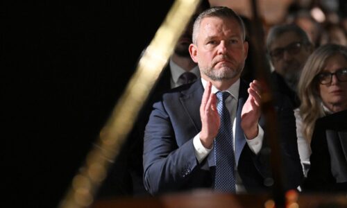 Pellegrini víta vládne rozhodnutie nepristúpiť k Rade mieru