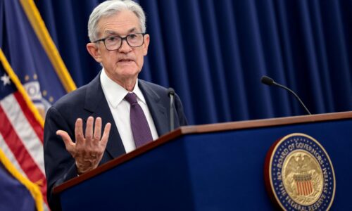 Ekonomika USA vstúpila do nového roka v dobrej kondícii, tvrdí Powell. Fed zlepšil hodnotenie rastu