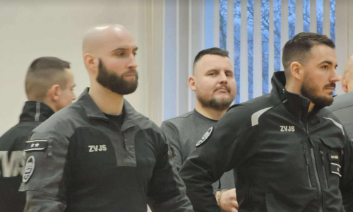 Na špecializovanom súde v pezinku pokračuje proces s extrémistom bombicom.