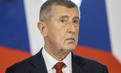 Nákup stíhačiek f-35 musí pokračovať, ale chceme zlepšiť zmluvné podmienky, povedal babiš