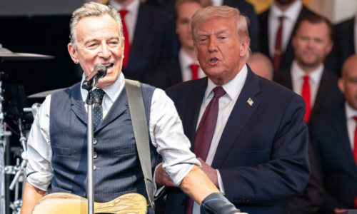 Trumpovi federální grázlové, zpívá Springsteen. Protestsong věnoval těm, které zabil ICE