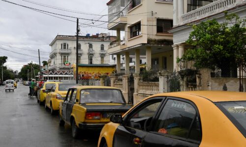 USA pohrozili clami dodávateľom ropy pre Kubu, Mexiko hľadá riešenia