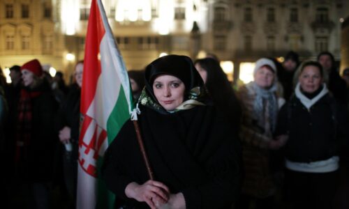 V Bratislave protestovali mladí Maďari žijúci na Slovensku, kritizujú novelu Trestného zákona