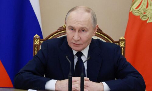 Putin v Moskve prijal poradcu iránskeho duchovného vodcu Larídžáního, hovorili aj o medzinárodných otázkach