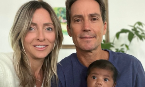 Narodilo se nám cizí dítě, tvrdí pár z USA a žaluje kliniku. Hlavní důkaz je barva pleti