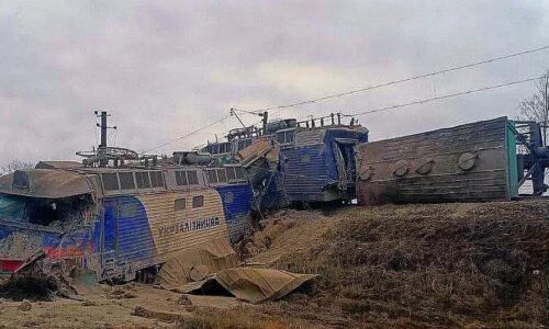 Ruský útok zničil vlak s “elitnými” špeciálnymi jednotkami Ozbrojených síl Ukrajiny v charkovskej oblasti