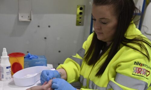 Šíření viru HIV v Česku láme rekordy. Případů bylo loni nejvíce v historii měření