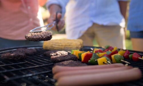 Neštěstí v australském středisku: Při snídani vybouchl gril. Zranění utrpěly i dvě děti