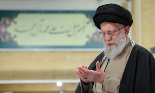 Pokud zaútočíte, tentokrát vypukne ozbrojený konflikt. Íránský vůdce varoval Trumpa a spol.