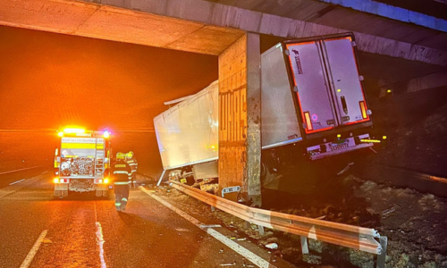 Na D1 v smere do Bratislavy je pre nehodu obmedzená premávka