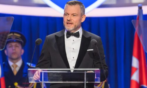 Pellegrini avizoval, že podpíše novely zákona o rokovacom poriadku