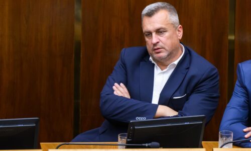 Danko hovorí o dohode s ministrom práce. V hre je zrušenie daní a odvodov pre jednu skupinu živnostníkov