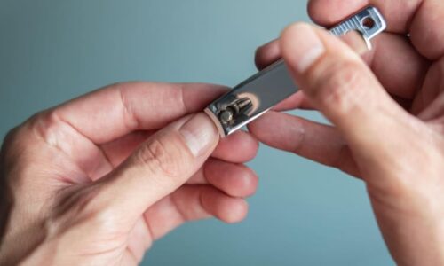 K čemu slouží záhadný otvor na kleštičkách na nehty? Diskuze odhalila jeho využití