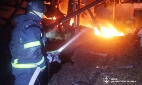 Ruský dron na Ukrajine udrel vedľa autobusu, zabil 12 ľudí