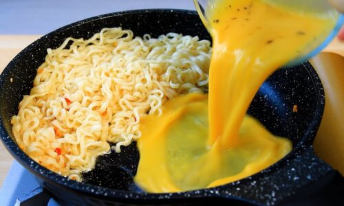 I make these for my family when I’m short on time! 4 easy and delicious instant noodle recipes