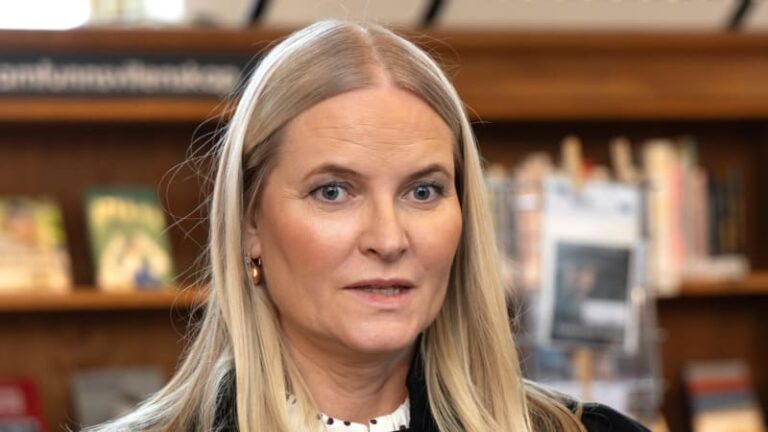 Skandál v královské rodině: norská princezna měla úzké vztahy se sexuálním predátorem epsteinem