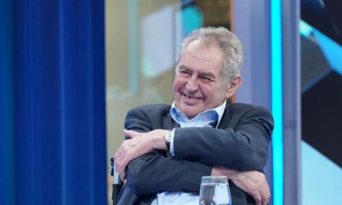 Zeman k Macinkovým SMS: Není to normální, já takové nedostal. Vysvětlil jmenování Lipavského