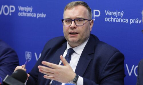 Ombudsman poukázal na nezrovnalosti samospráv pri volebných obvodoch. Porušuje sa Ústava, vraví Dobrovodský