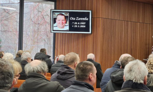 Poslední rozloučení se vzpěračem Otou Zarembou: Na pohřeb dorazily desítky lidí