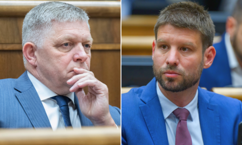 Šimečka: Fico by mal povedať, či sa stretol s Epsteinom a Bannonom. Lajčák ho doslova ponúkal ako lídra