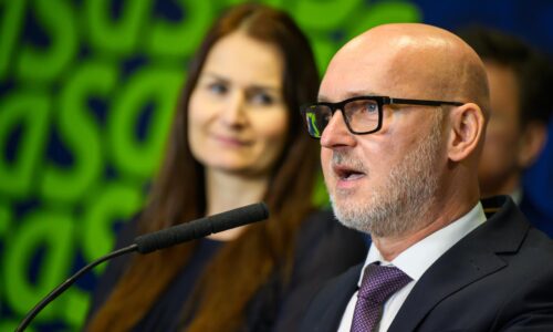 SaS upozorňuje na ďalšiu kauzu spojenú s Bödörom: Vidiecky dom pri Nitre nemal nikdy dostať dotáciu od PPA