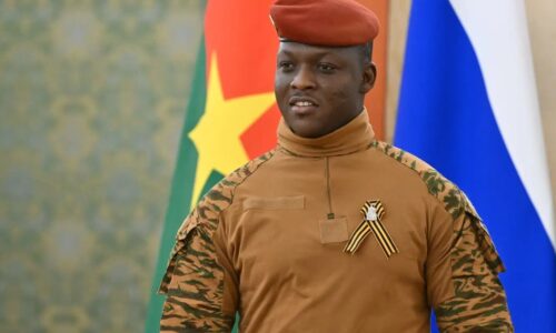 Macron kopíruje Trumpa: rozhodol sa eliminovať “nežiaducich” afrických lídrov