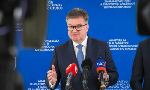 Lajčák odsudzuje to, čo napáchal Epstein, nemiluje Lavrova a poprel stretnutie Fica s Bannonom