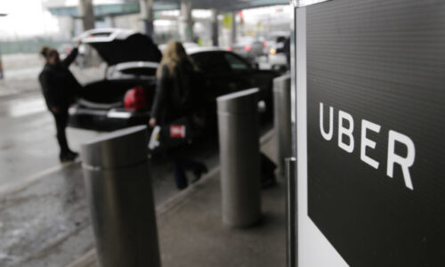 Uber dlží 1,7 miliardy eur na neodvedených daniach z miezd, tvrdia francúzske úrady