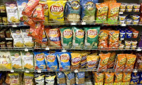 Mesiac s novou dépehačkou: za zemiakové čipsy platíme viac, niektoré sladkosti si udržali minuloročné cenovky