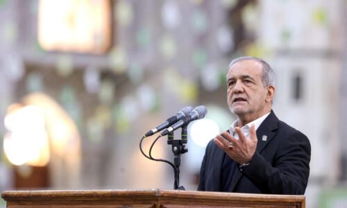 Iránsky prezident Pezeškján nariadil začať jadrové rozhovory s USA