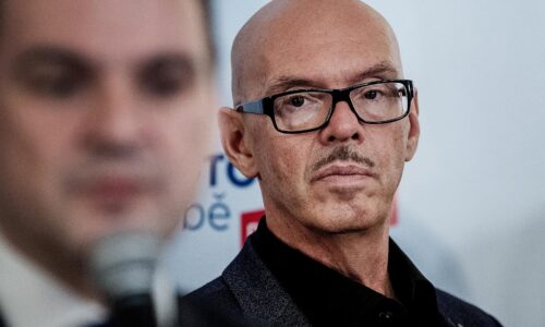 Klempíř pozval demonštrujúcich umelcov na ministerstvo, tí chcú verejnú debatu v divadle