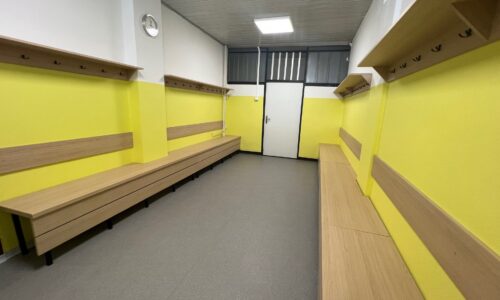 Šatne v športovej hale dostali novú výbavu